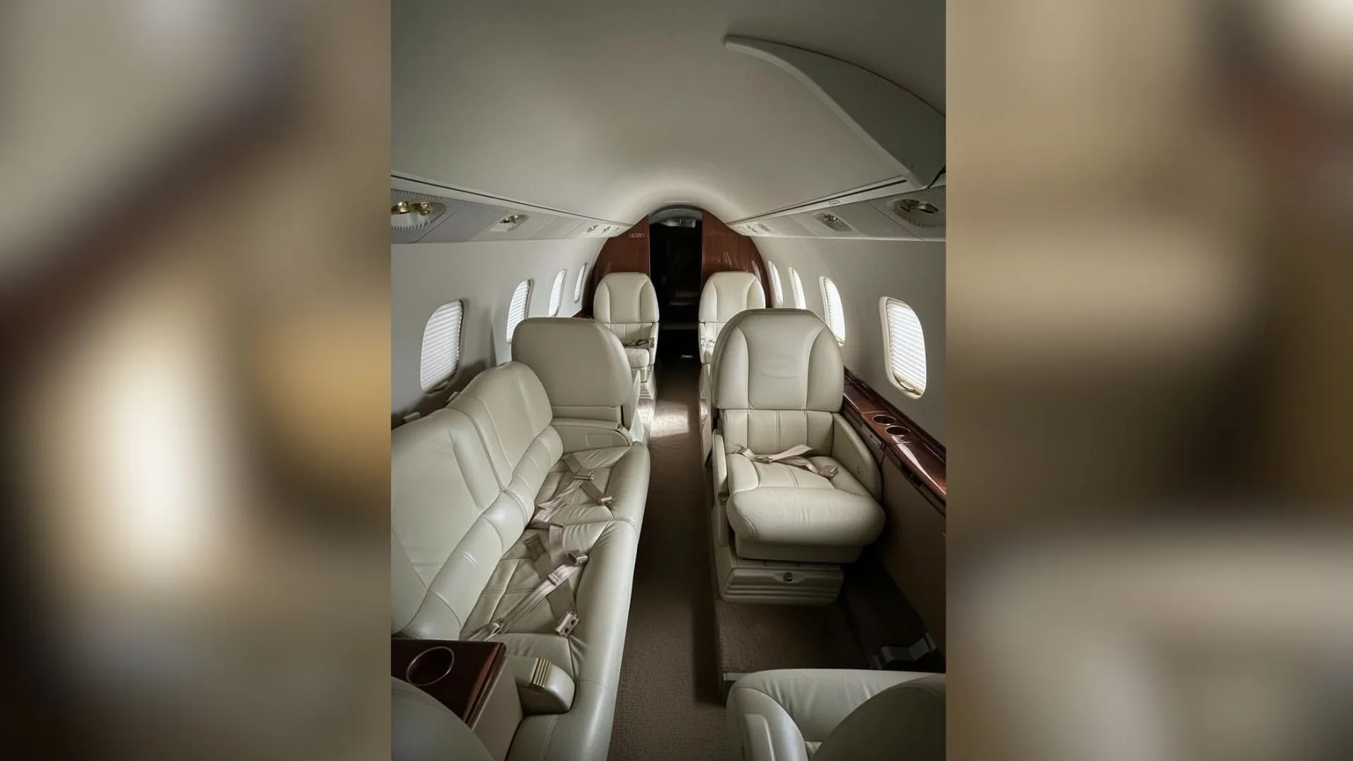 Learjet 60 LV-BFR photo 4